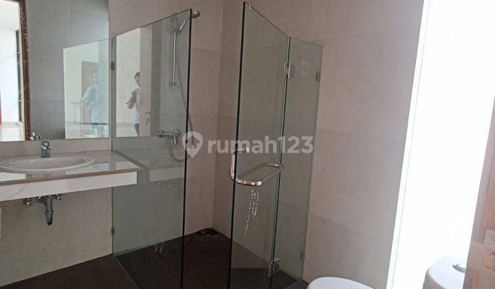 foto lainnya rumah mewah baru di komplek