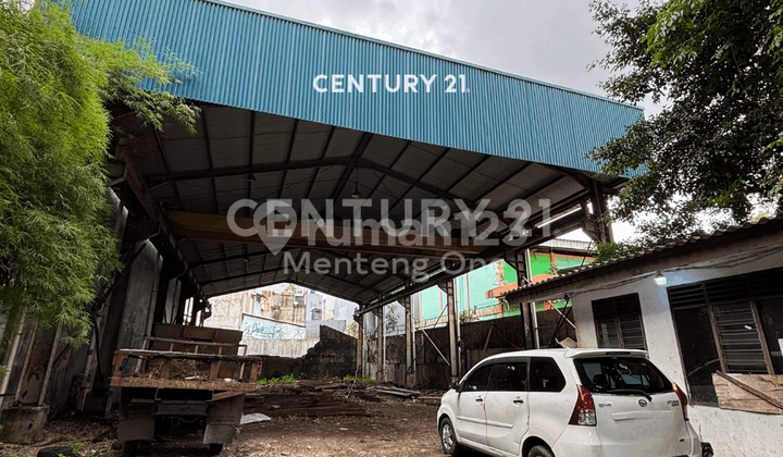 Strategic Freehold Land in Central Jakarta Suitable for Commercial Use