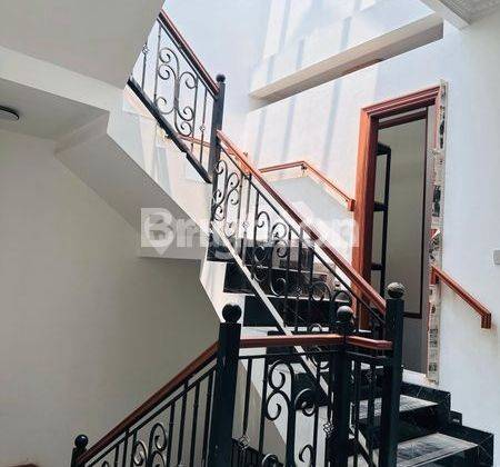 RUMAH BARU 3  LANTAI STARTEGIS KAV DKI DUREN SAWIT JAKARTA TIMUR 2