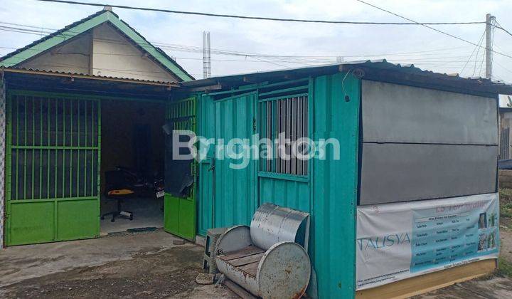 Rumah Di Area Wisata Pantai Boom Banyuwangi Jawa Timur  1
