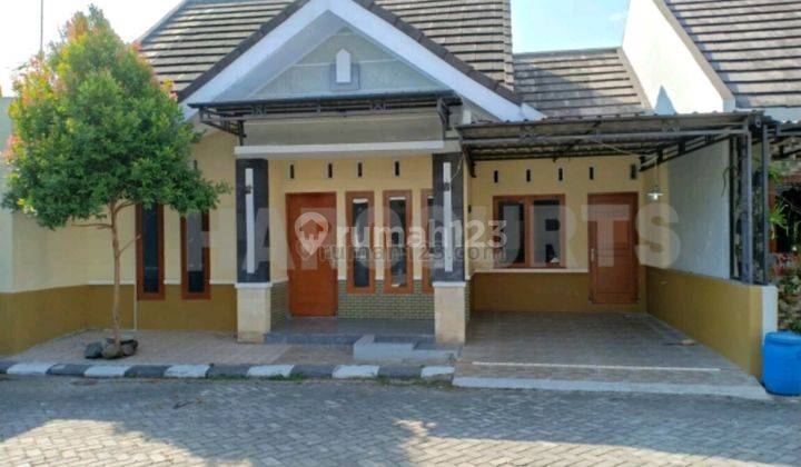 Rumah bagus di Cluster Colomadu  1