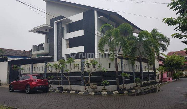 Rumah mewah minimalis dekat solo baru 1