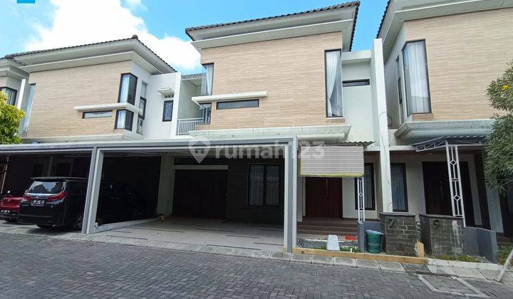 Rumah Cantik 2 lantai full furnish di perumahan elite kartosuro 1