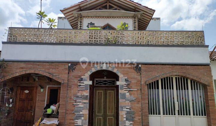 Rumah 2 lantai model Etnic, classic di Gawanan, Colomadu 1