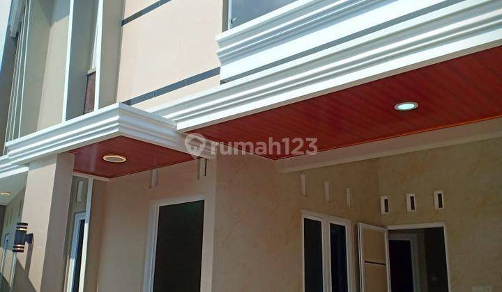 Rumah baru gress 2 lantai di manahan 2