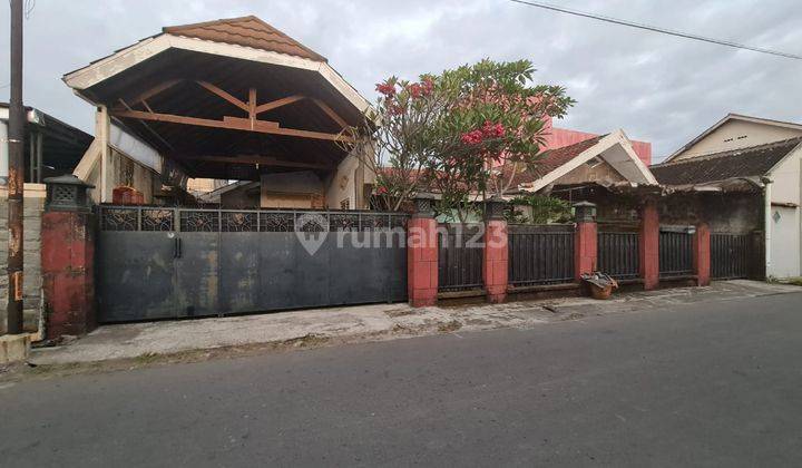 Rumah murah hitung tanah di kerten laweyan solo  2