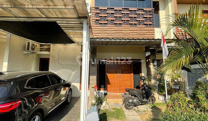 Turun harga jauh di bawah harga pasar Rumah Bagus full interior siap pakai di perumahan elite Gentan 1