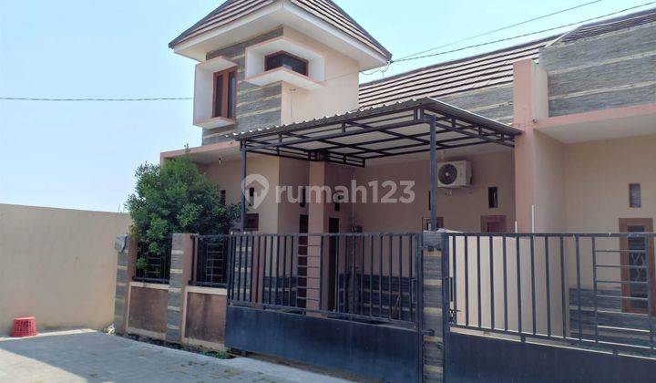 Rumah bagus minimalis semi furnished di Cluster di Colomadu dekat hotel Alana 1