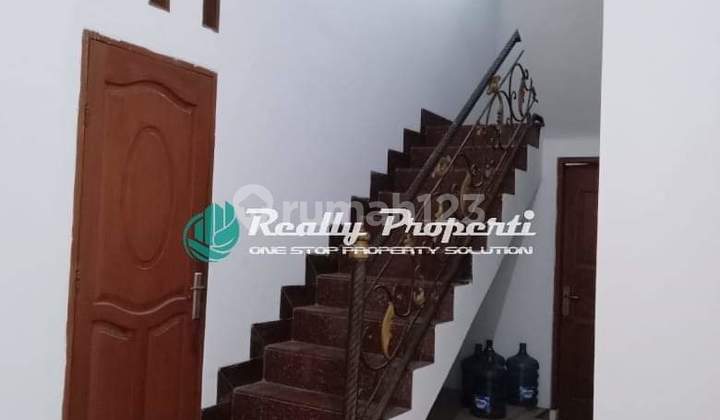 Di Sewakan Rumah Besar 2 lantai Strategis Di Jatiwaringin Pondok gede Bekasi 5