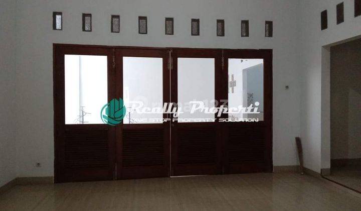 Di Sewakan Rumah Besar 2 lantai Strategis Di Jatiwaringin Pondok gede Bekasi 8