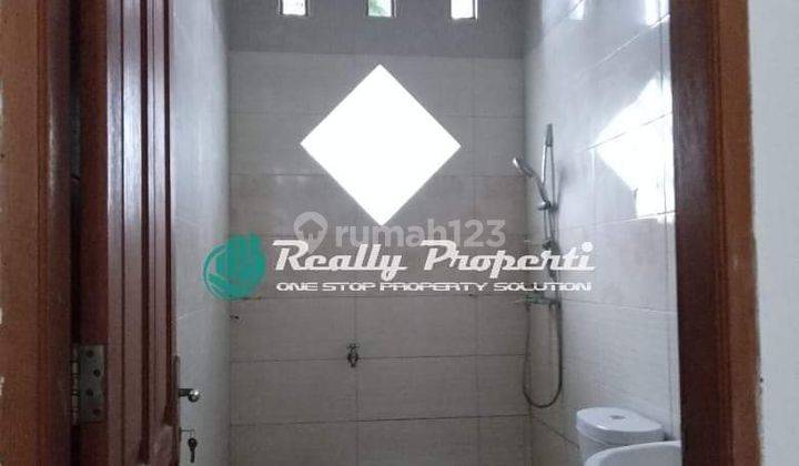 Di Sewakan Rumah Besar 2 lantai Strategis Di Jatiwaringin Pondok gede Bekasi 15
