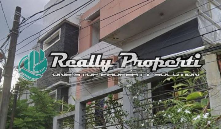 Corner House for Sale, Highly Strategic Location in Jakarta