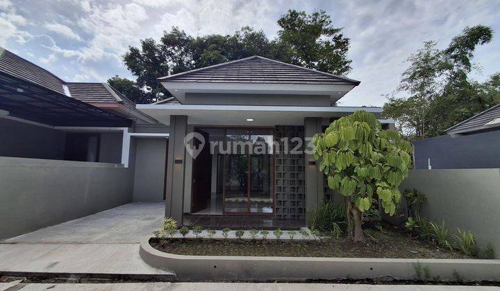 Rumah Bagus Unfurnished SHM Purwomartani   , Sleman 1