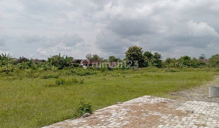 Rumah Mewah Dijual di Gayamprit Klaten Free Kolam Renang  7