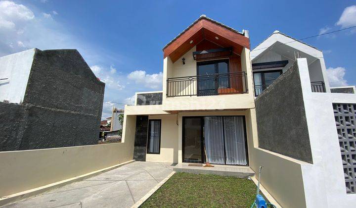 Rumah Minimalis Modern Dengan Mezzanine Dekat Candi Prambanan 1