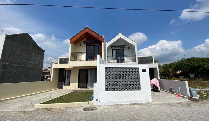 Rumah Minimalis Modern Dengan Mezzanine Dekat Candi Prambanan 2