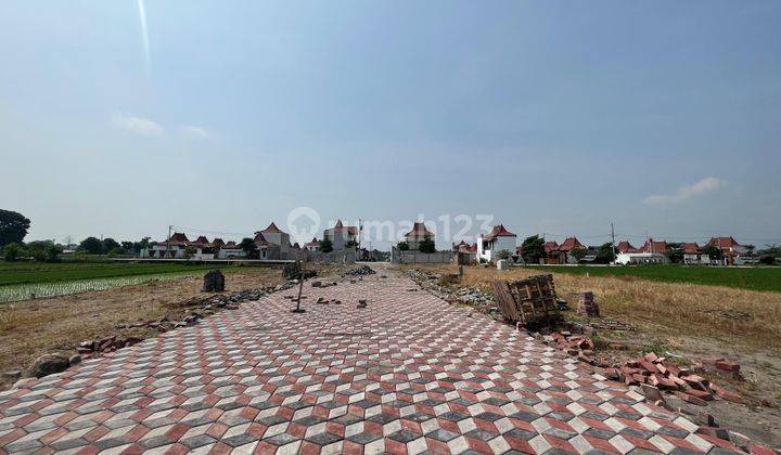 Rumah Joglo Modern Utara Candi Prambanan 2