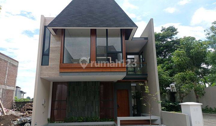  Rumah Unfurnished Baru di Jalan Maguwoharjo Depok, Depok 1