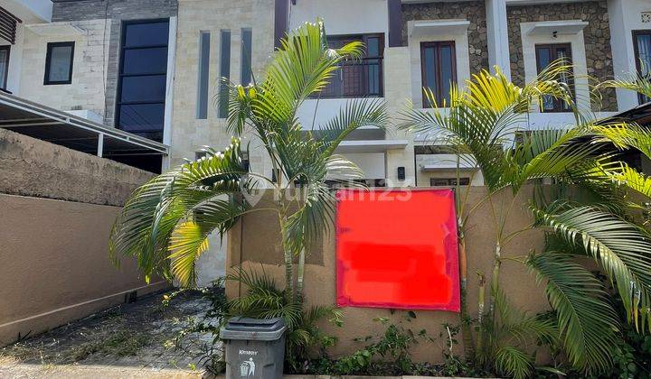 Dijual Rumah 2 Lantai Onegate System di Nusa Dua, Badung 1