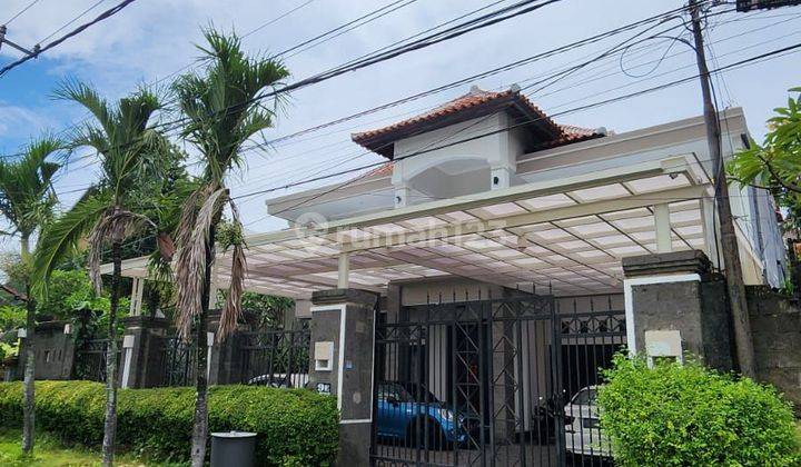 Rumah siap huni di pinggir jalan utama Renon Denpasar 1