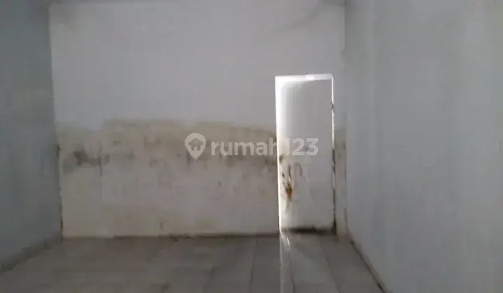Disewakan 2 Ruko Gandeng di Jalan Perkebunan No.14c, Dekat Jalan Raya 2