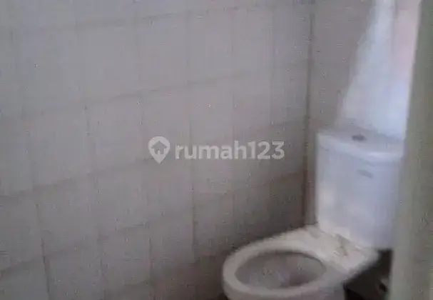 Disewakan 2 Ruko Gandeng di Jalan Perkebunan No.14c, Dekat Jalan Raya 6