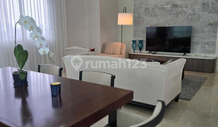 RENT 3 BEDROOMS PENTHOUSE KUNINGAN PLACE APARTMENT NEWLY RENOVATED FULLY FURNISHED 1