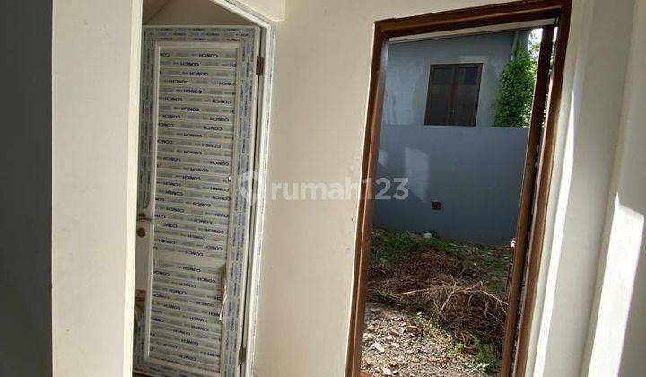 Kantor Toko 4 Lantai Dilokasi Grand Kota Bintang 2