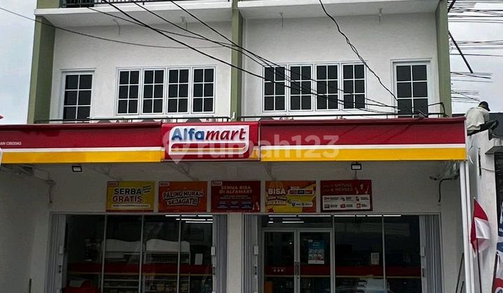 For Sale, New 3-Story Attached Shophouse in Taman Cibodas 2
