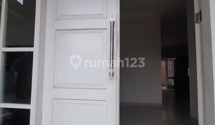 Rumah Menagio di Gading Serpong Rumah Menagio di Gading Serpong