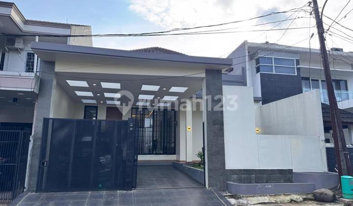 Jual Cepat Rumah Bagus Luas 218 M2 Row Jalan Lebar di Villa Melati Mas Serpong