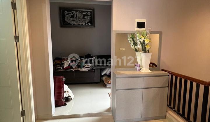 Dijual Rumah Thomson, Gading Serpong  Lokasi super strategis