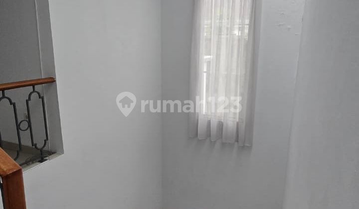 FOR RENT RUMAH RAPIH SIAP HUNI  DE PARK CLUSTER DE MAJA BSD 2
