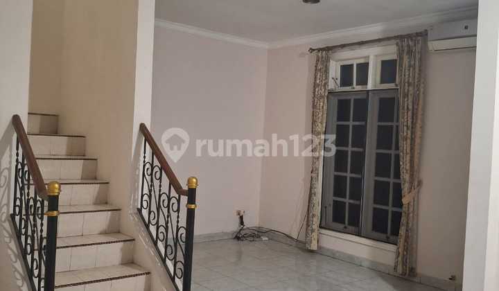For Rent: Neat 2-Story House Ready to Live In, Modernland Tangerang For Rent: Neat 2-Story House Ready to Live In, Modernland Tangerang
