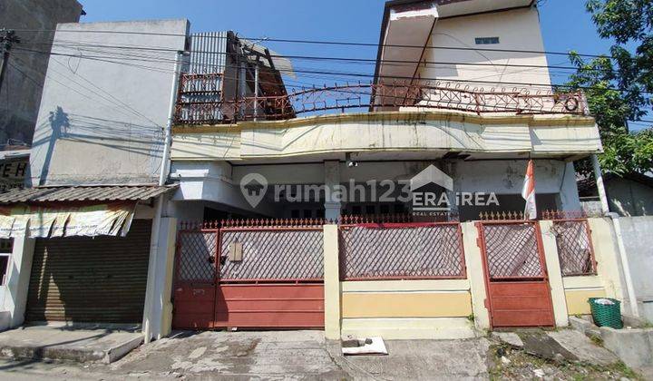 Rumah kos 2 lantai 18 kamar depan kampus UNS solo 1