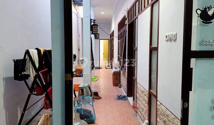 Di Jual Cepat Rumah Besar 3 Lantai, Disurakarta 2