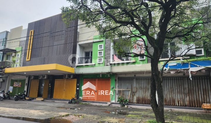 Shop House for Sale in Solo Near Manahan Stadium Shop House for Sale in Solo Near Manahan Stadium