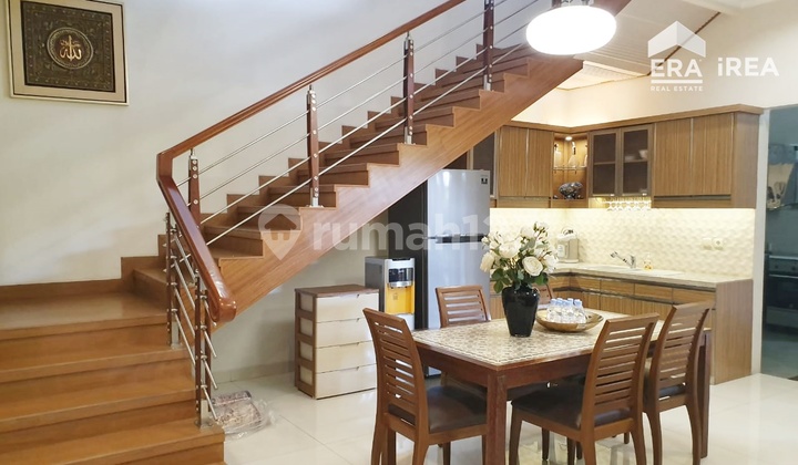 Rumah Mewah Dijual di Solo Dekat Solo Paragon Rumah Mewah Dijual di Solo Dekat Solo Paragon