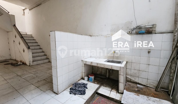 Strategic Shop House in Solo Baru Near Pakuwon Mall 2