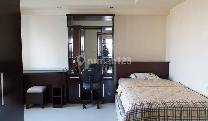 3 Kamar Bersih, Terawat Kondominium Taman Anggrek Lt 42