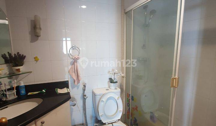 2 Kamar Bagus, Bersih, Terawat Kondominium Taman Anggrek