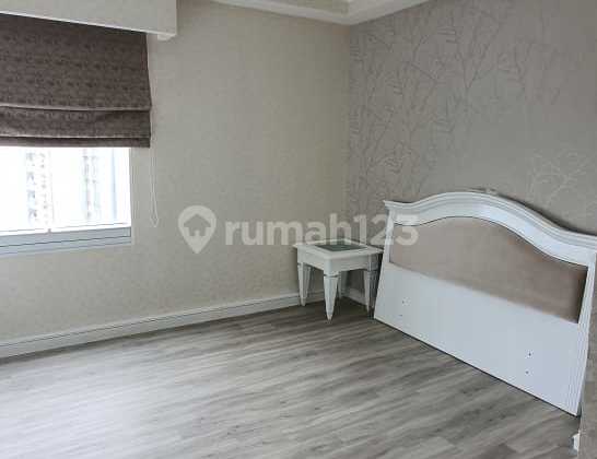 Brand New, Elegan, Bagus 2 Kamar Kondominium Taman Anggrek Fully Furnished