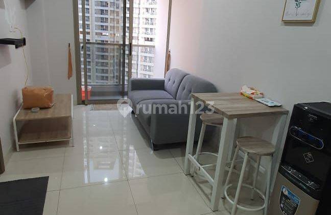 1 Bed Middle Floor Bagus Terawat Apartment Taman Anggrek Residence 2