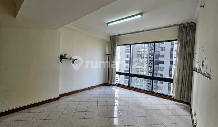 Dijual Cepat Bersih Rapih Unfurnished 2 Kamar Kondominium Taman Anggrek 2