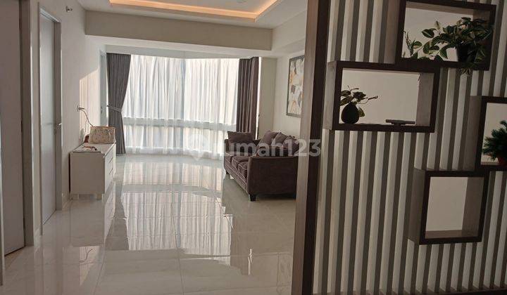 Dijual Sangat Bagus, Cozy, Luas, 2 Kamar Kondominium Taman Anggrek 2