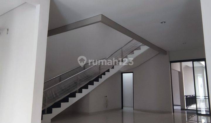 Rumah Mewah Araya 1 Surabaya 1