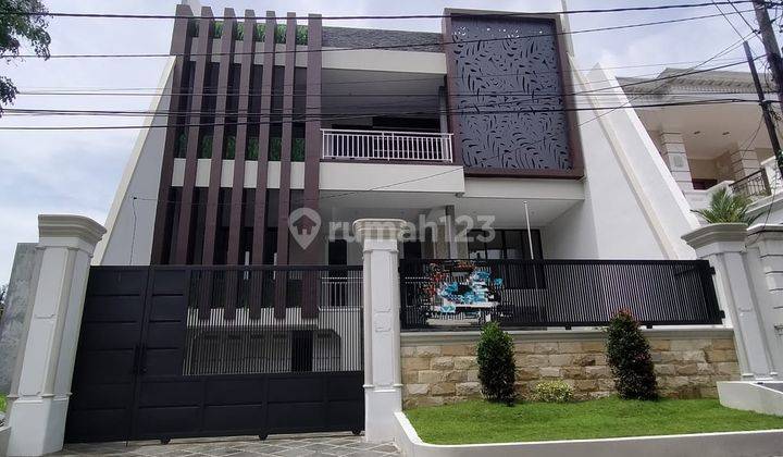 Rumah Mewah Araya 1 Surabaya 2