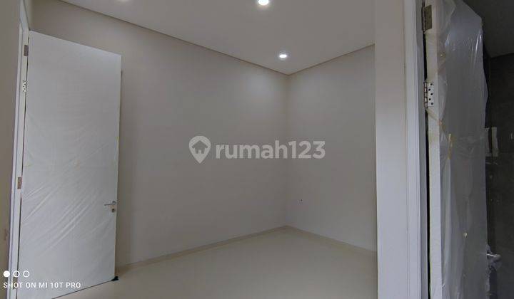 Rumah Mewah Araya 1 Surabaya 9