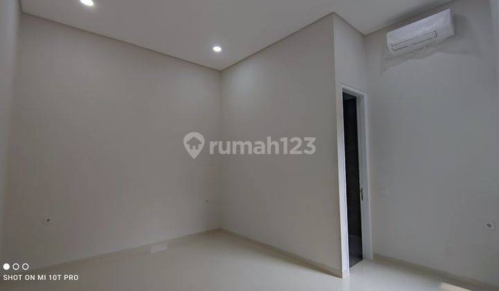 Rumah Mewah Araya 1 Surabaya 15