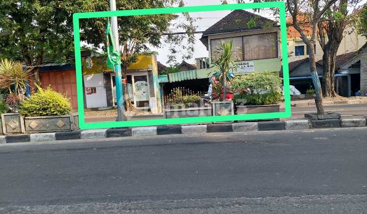 House at Zero Dr. Wahidin Street Gresik. Suitable for Office. Shop Etc. House at Zero Dr. Wahidin Street Gresik. Suitable for Office. Shop Etc.